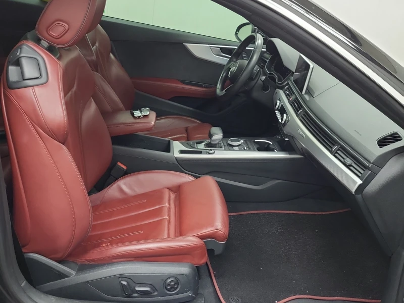 Audi A5 PROGRESSIV/ЧЕРВЕН САЛОН/КЕЙЛЕС/СЛЕДЕНЕ НА ЛЕНТИ, снимка 11 - Автомобили и джипове - 52966872