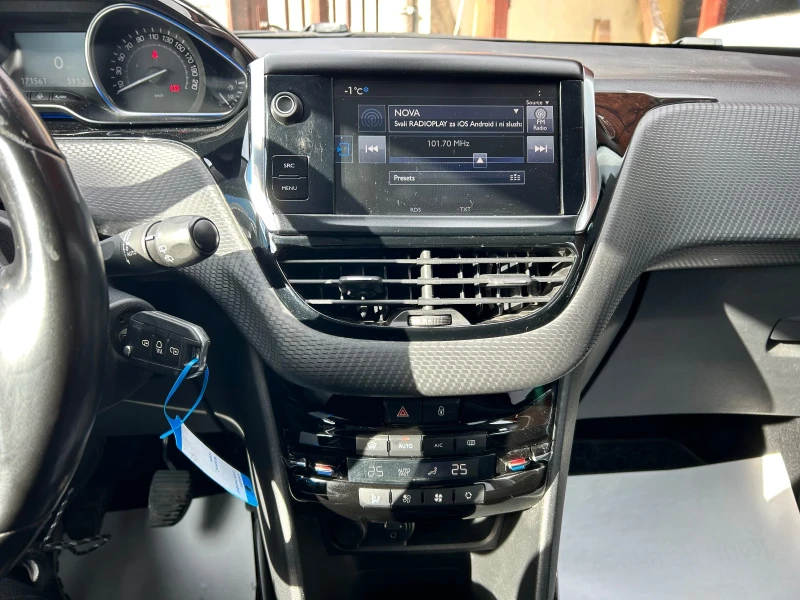 Peugeot 2008 1.6HDI ALLURE 120к.с, снимка 9 - Автомобили и джипове - 53033282