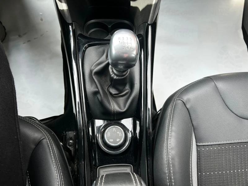 Peugeot 2008 1.6HDI ALLURE 120к.с, снимка 13 - Автомобили и джипове - 53033282