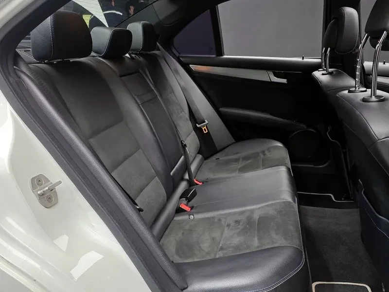 Mercedes-Benz C 220 2.2, снимка 12 - Автомобили и джипове - 54278127