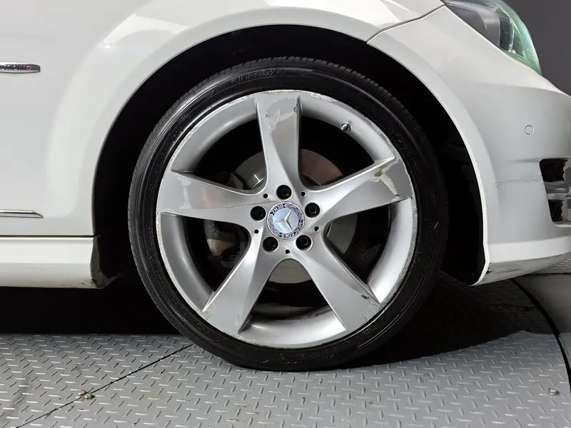 Mercedes-Benz C 220 2.2, снимка 5 - Автомобили и джипове - 54278127