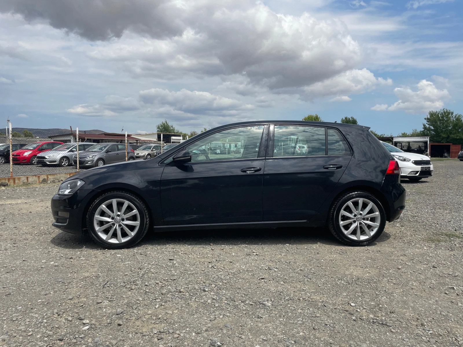 VW Golf 7 Highline 1.6TDi 110к.с ЕURO 6B ЛИЗИНГ - изображение 8