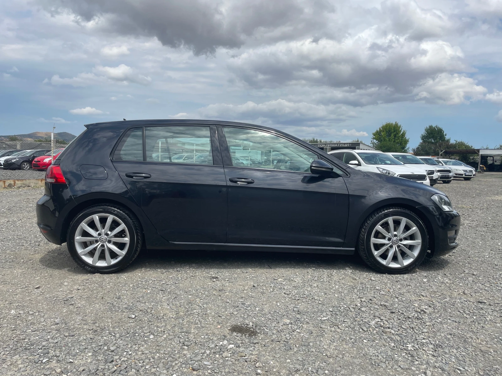 VW Golf 7 Highline 1.6TDi 110к.с ЕURO 6B ЛИЗИНГ - изображение 4