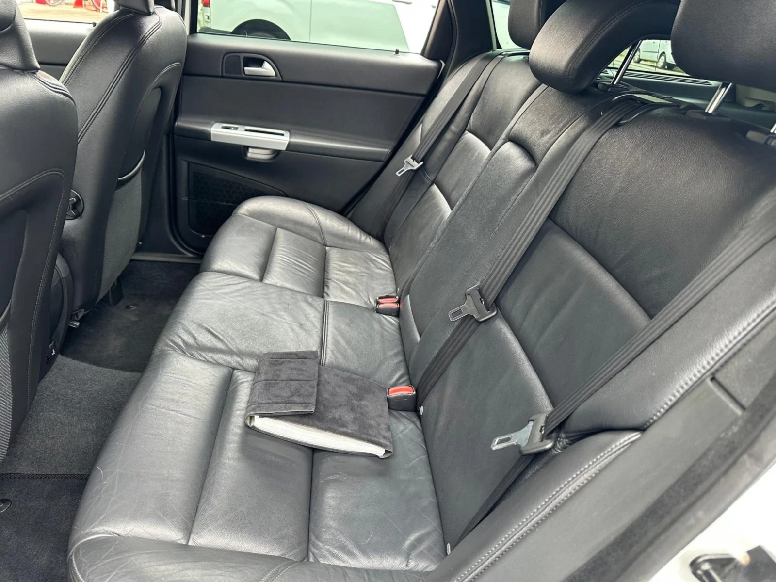 Volvo V50 D3-2.0 TDI.150 кс.6 ск. - изображение 10