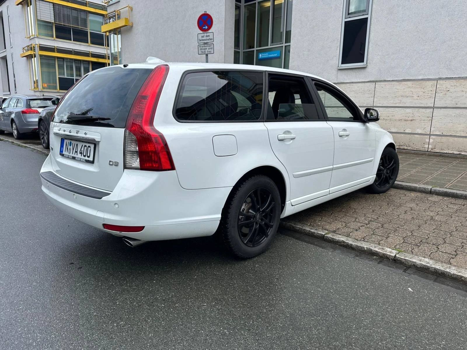 Volvo V50 D3-2.0 TDI.150 кс.6 ск. - изображение 3