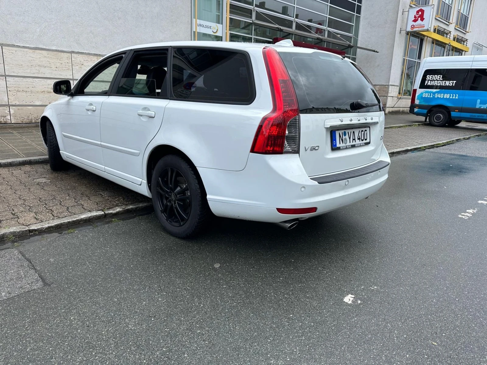 Volvo V50 D3-2.0 TDI.150 кс.6 ск. - изображение 4