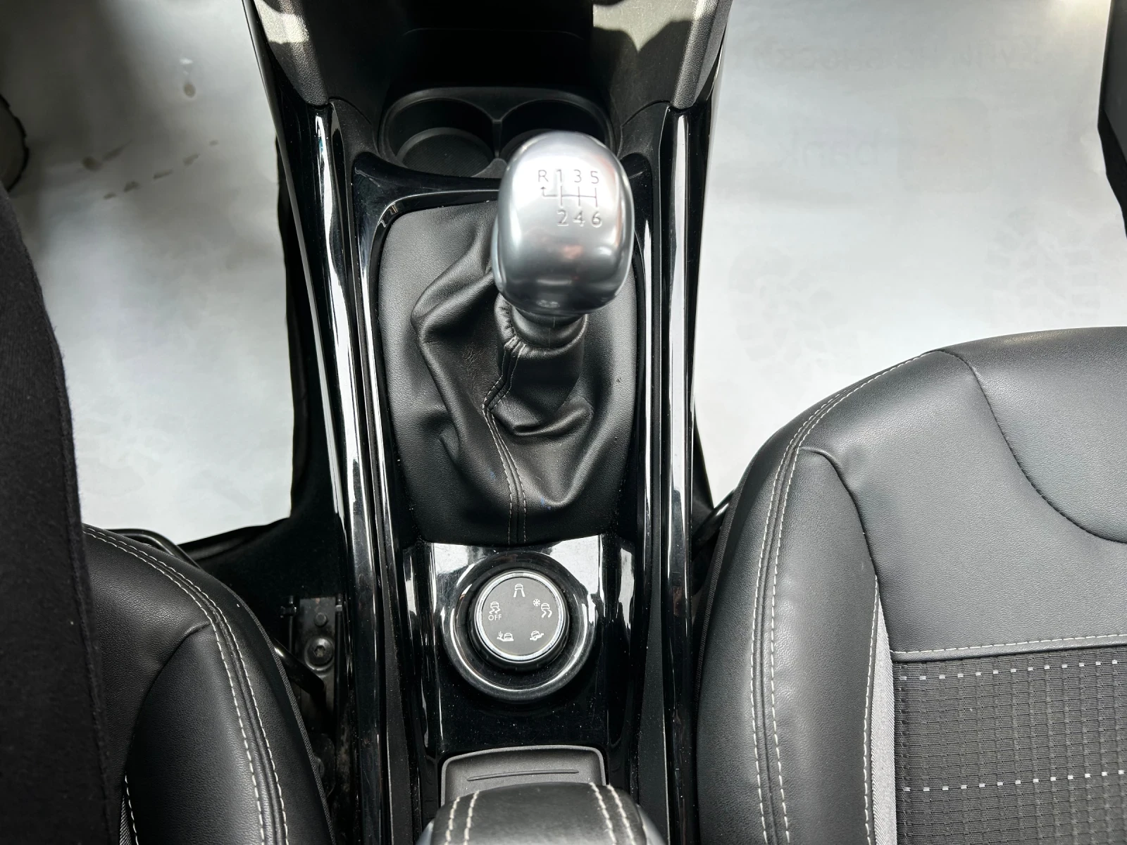 Peugeot 2008 1.6HDI ALLURE 120�.� | Mobile.bg � ����������� 13