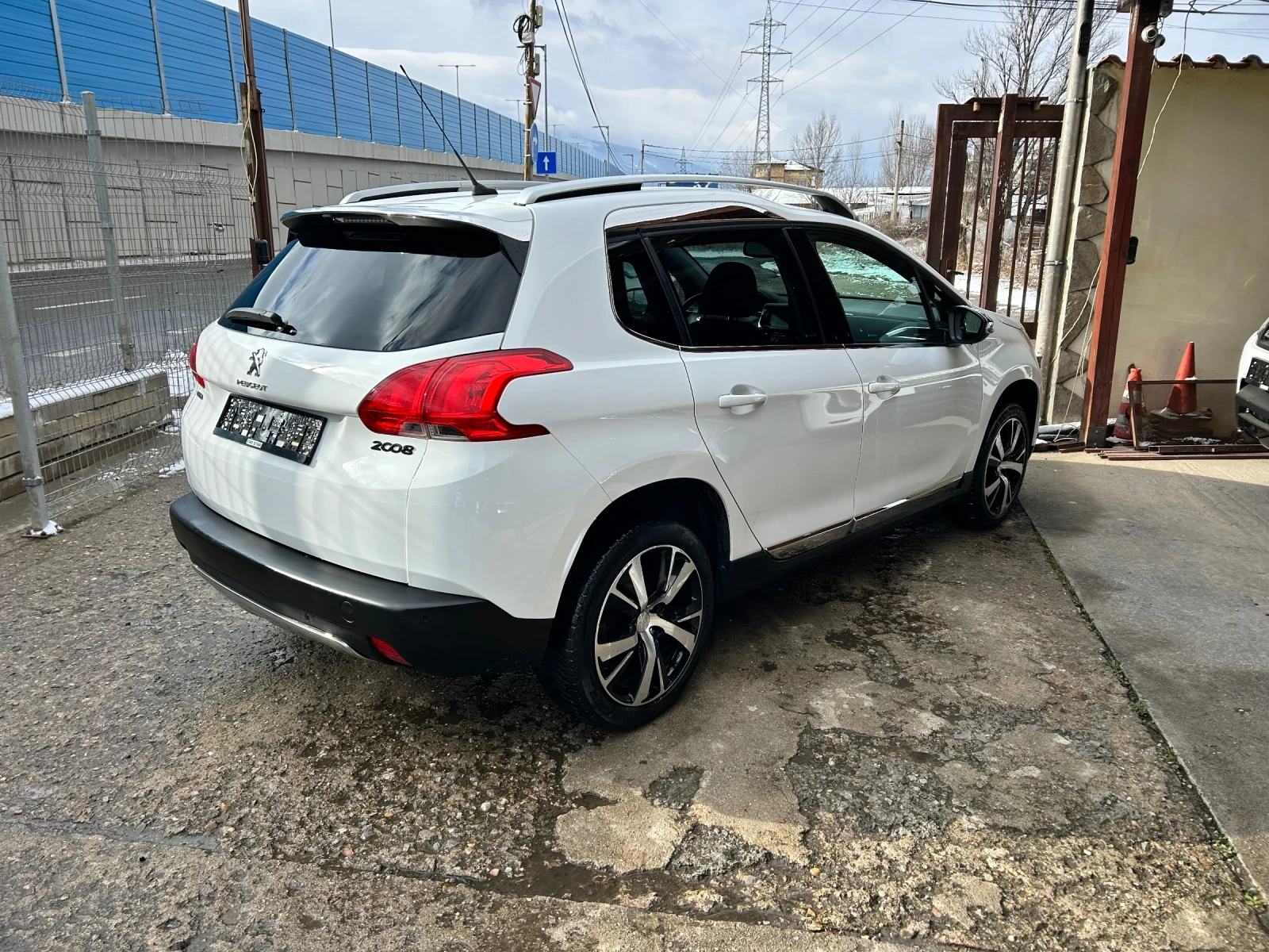 Peugeot 2008 1.6HDI ALLURE 120к.с - изображение 4