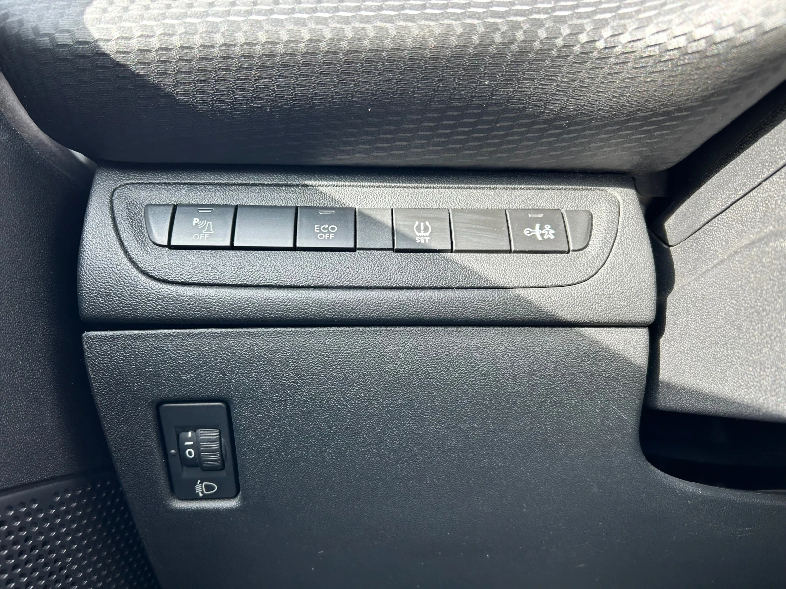 Peugeot 2008 1.6HDI ALLURE 120�.� | Mobile.bg � ����������� 12