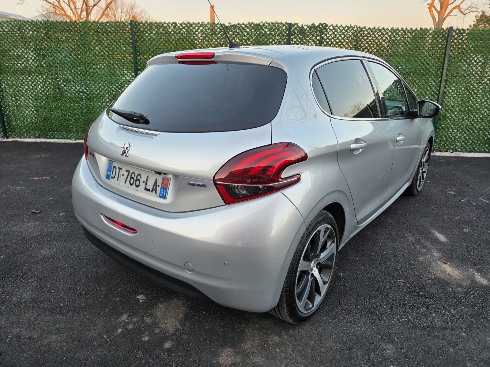 Peugeot 208 Navi panorama , снимка 3 - Автомобили и джипове - 53755273
