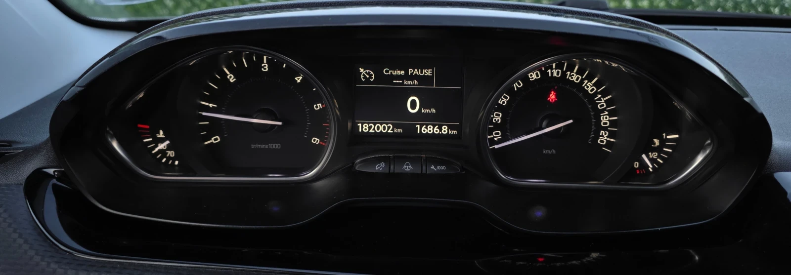 Peugeot 208 Navi panorama , снимка 12 - Автомобили и джипове - 53755273