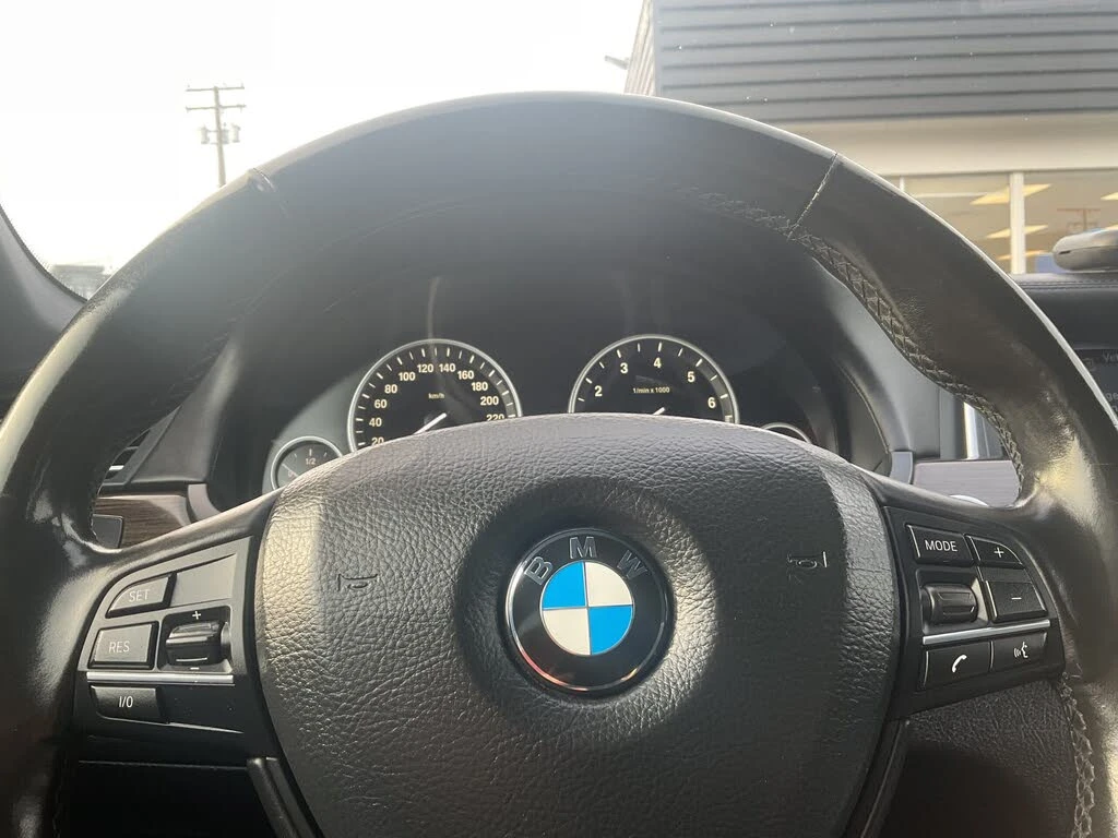 BMW 750 i X-DRIVE* KEYLESS* 360CAM* АвтоКредит(ЦЕНА ДО БГ) - изображение 8