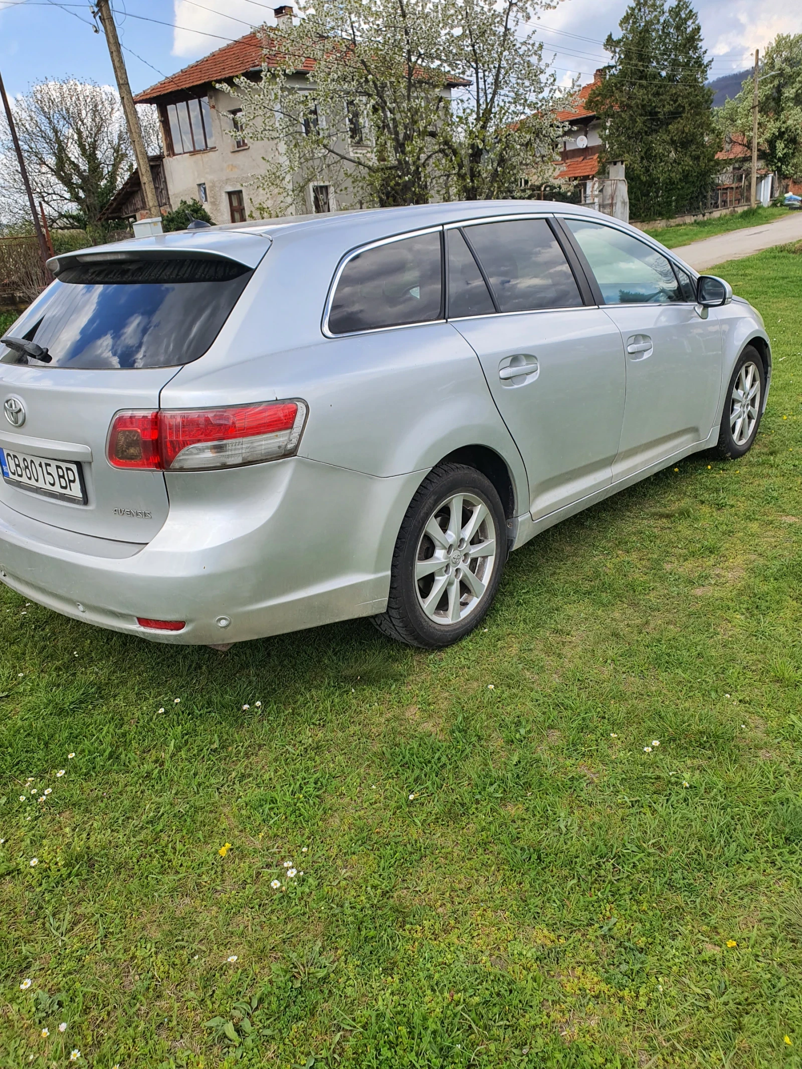 Toyota Avensis Комби, снимка 5 - Автомобили и джипове - 54237023