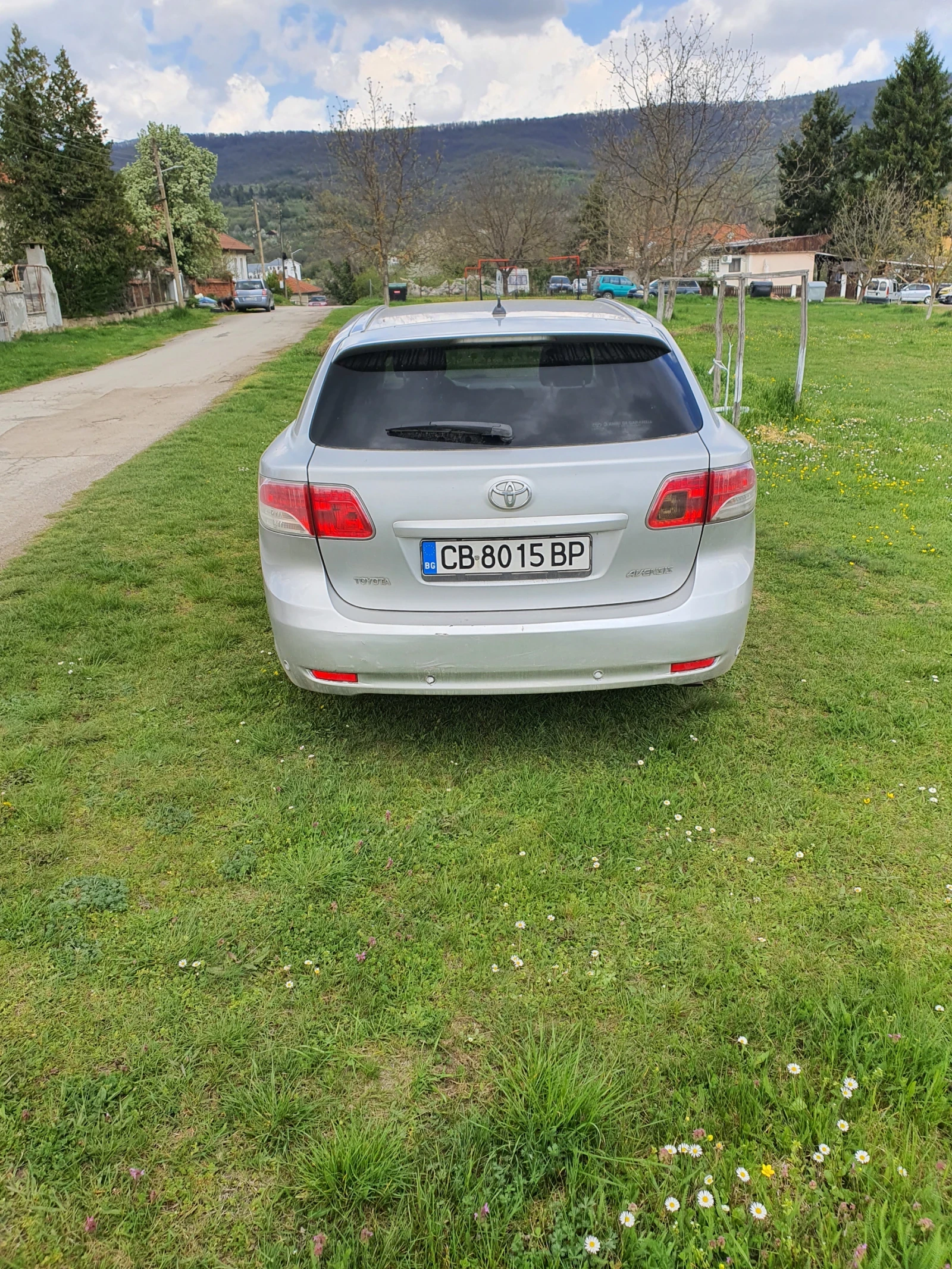 Toyota Avensis Комби, снимка 2 - Автомобили и джипове - 54237023