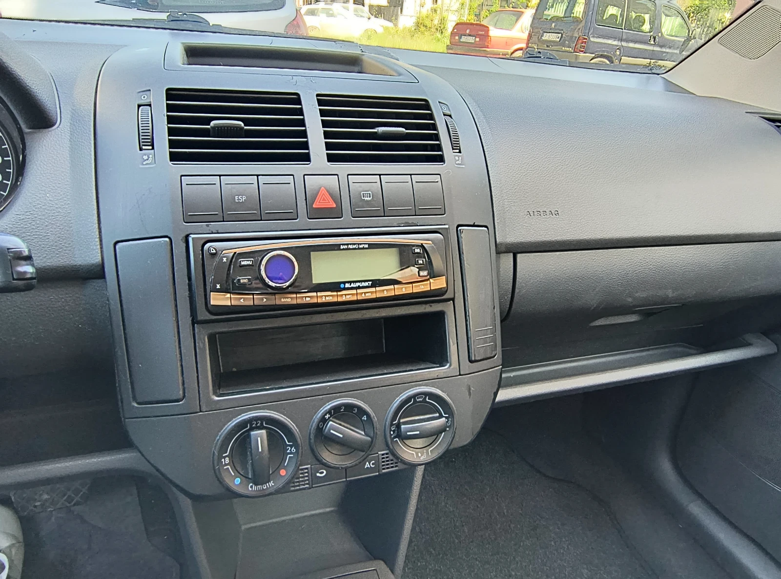 VW Polo, снимка 3 - Автомобили и джипове - 54334531