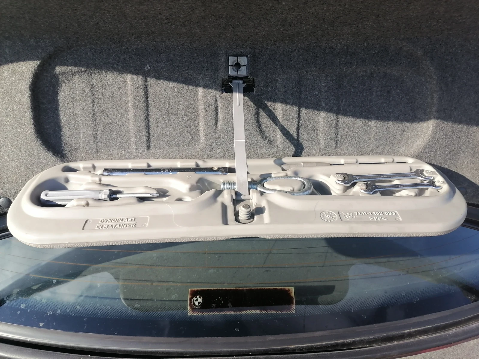 BMW 320, снимка 14 - Автомобили и джипове - 54634882