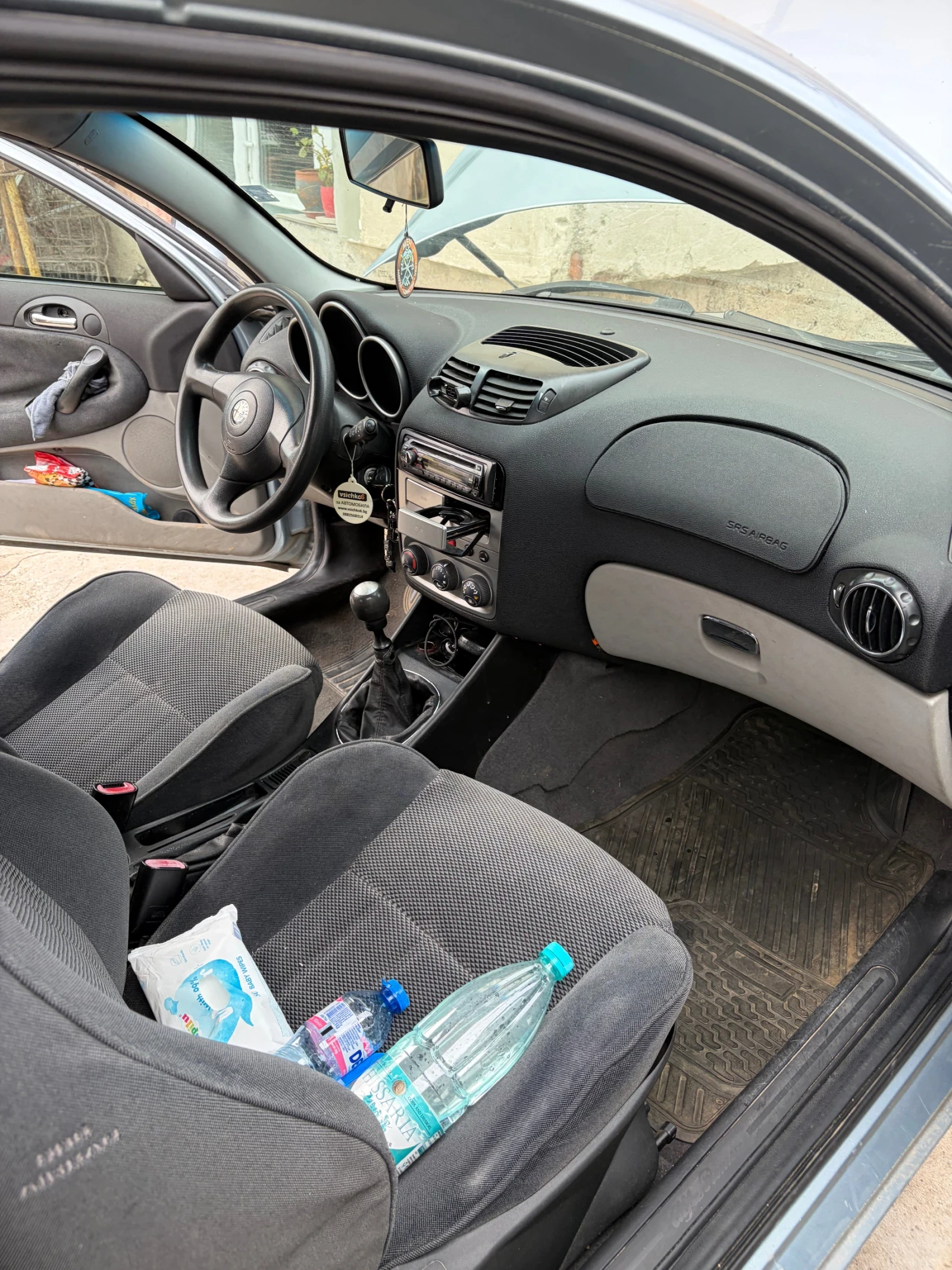 Alfa Romeo 147 1.9 JTD стегната, всичко платено, снимка 7 - Автомобили и джипове - 54781740