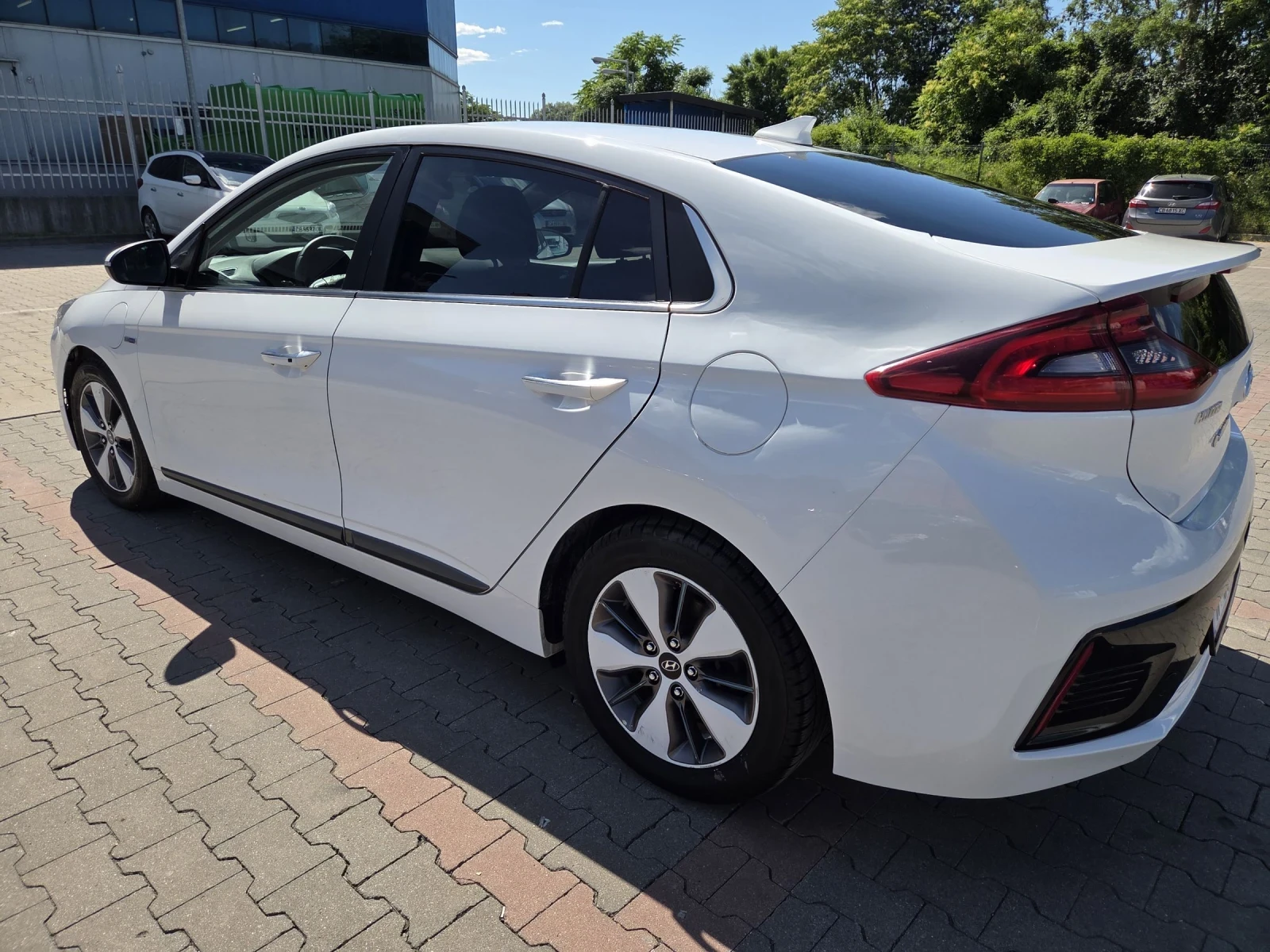 Hyundai Ioniq Hybrid , снимка 3 - Автомобили и джипове - 55091346