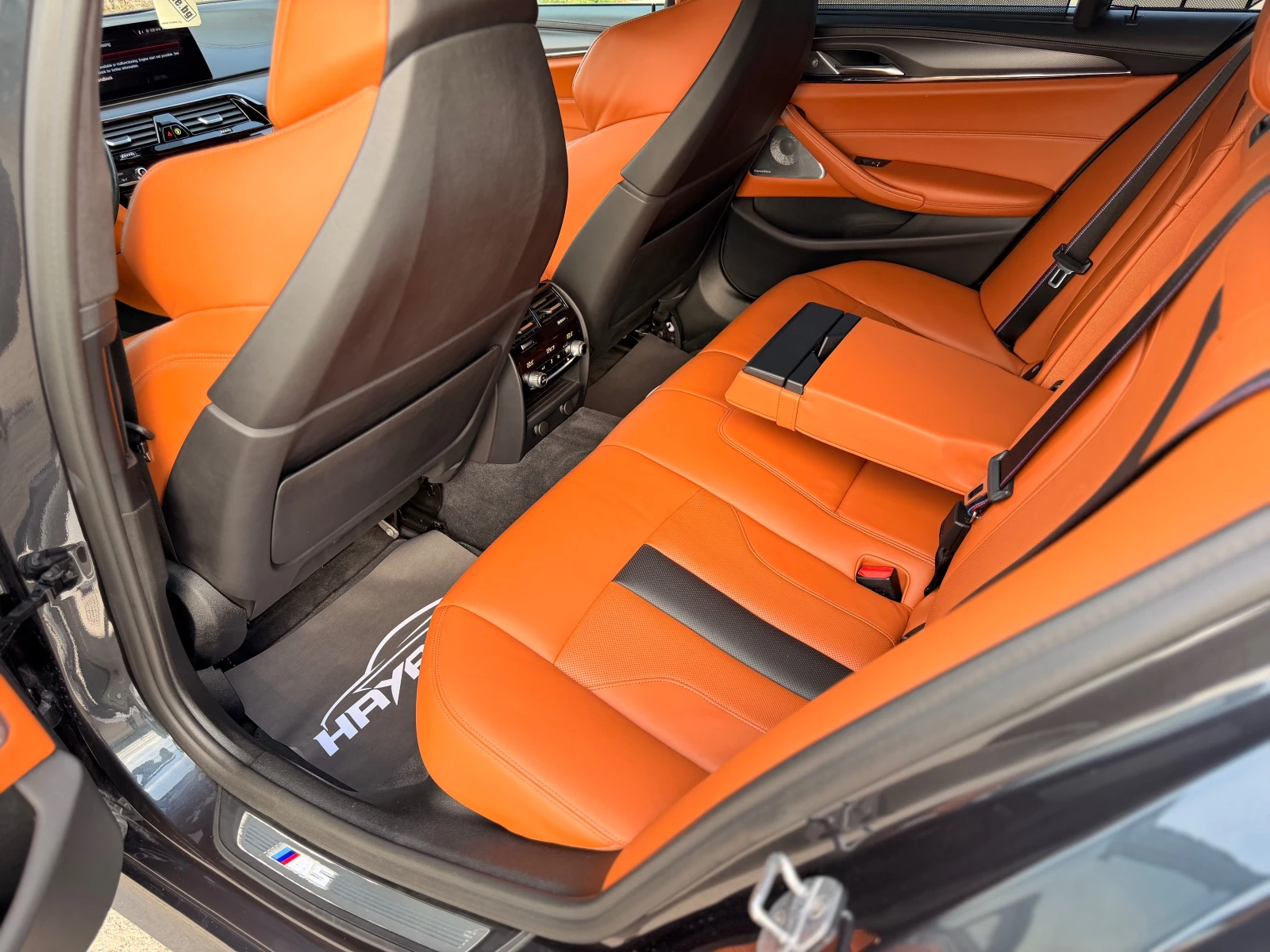 BMW M5 COMPETITION= XDRIVE= CARBON PACK= BOWERS & WILKINS, снимка 14 - Автомобили и джипове - 55144864