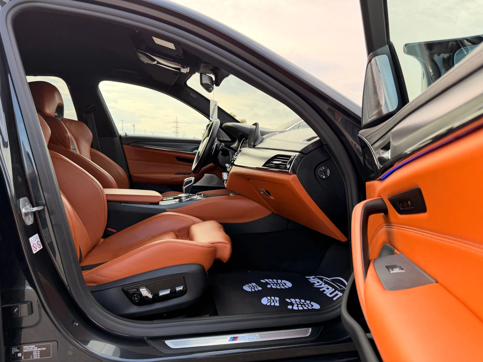 BMW M5 COMPETITION= XDRIVE= CARBON PACK= BOWERS & WILKINS, снимка 11 - Автомобили и джипове - 55144864