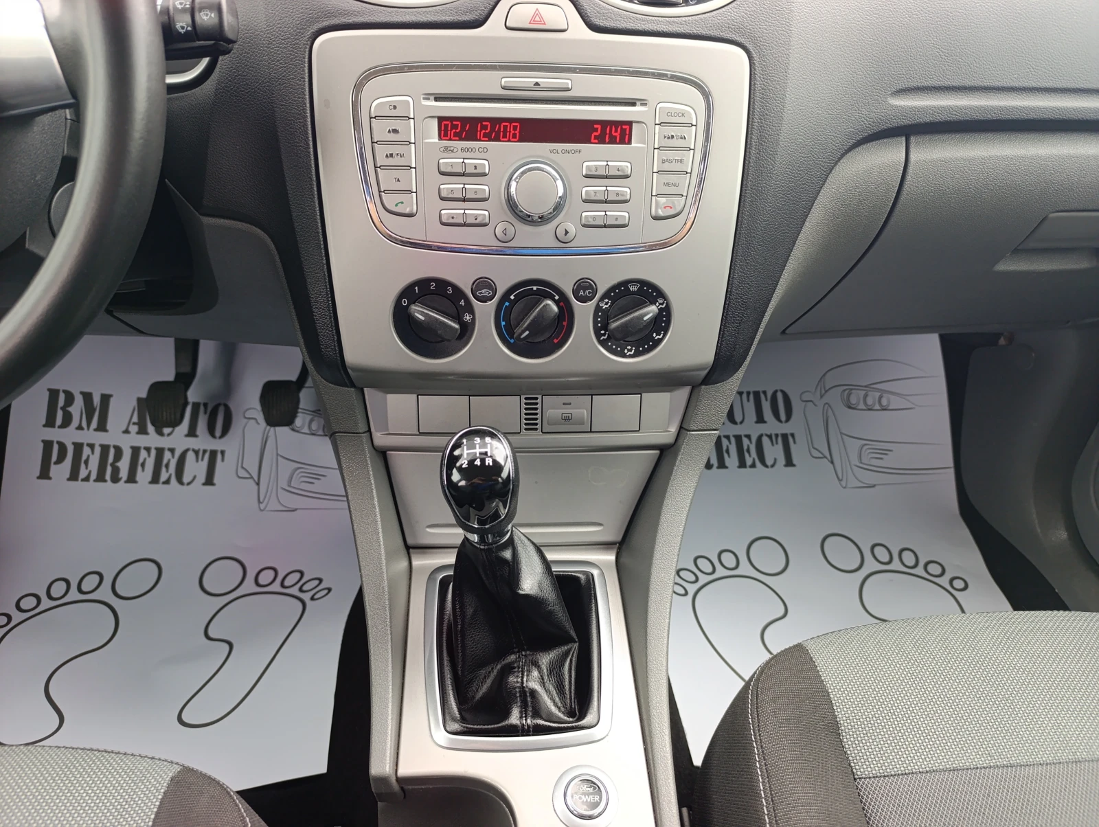 Ford Focus 1.6i-16v.БЕНЗИН, KEYLESS, снимка 12 - Автомобили и джипове - 55187604