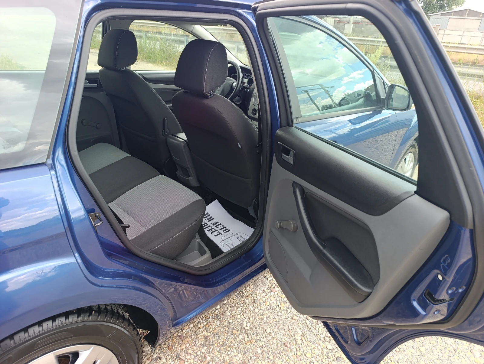 Ford Focus 1.6i-16v.БЕНЗИН, KEYLESS, снимка 13 - Автомобили и джипове - 55187604