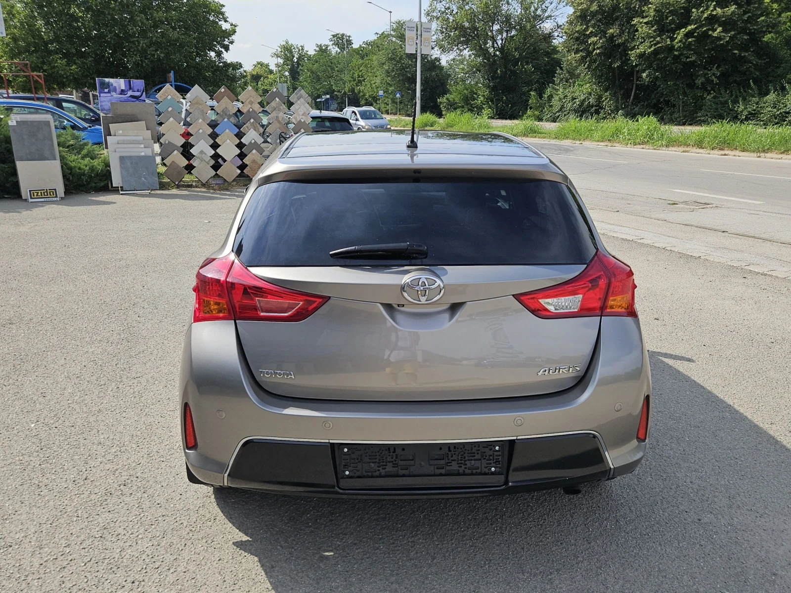 Toyota Auris 2.0 d4d --FULL, снимка 6 - Автомобили и джипове - 55315076