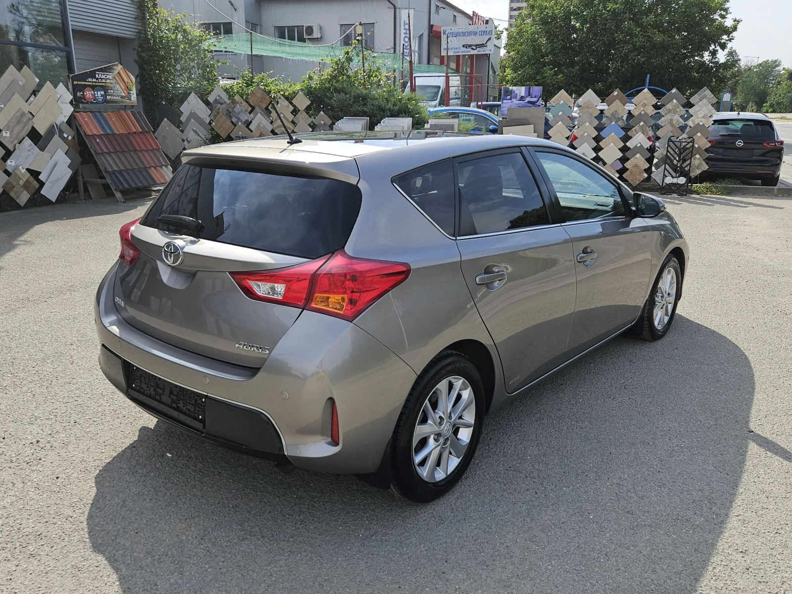 Toyota Auris 2.0 d4d --FULL, снимка 5 - Автомобили и джипове - 55315076