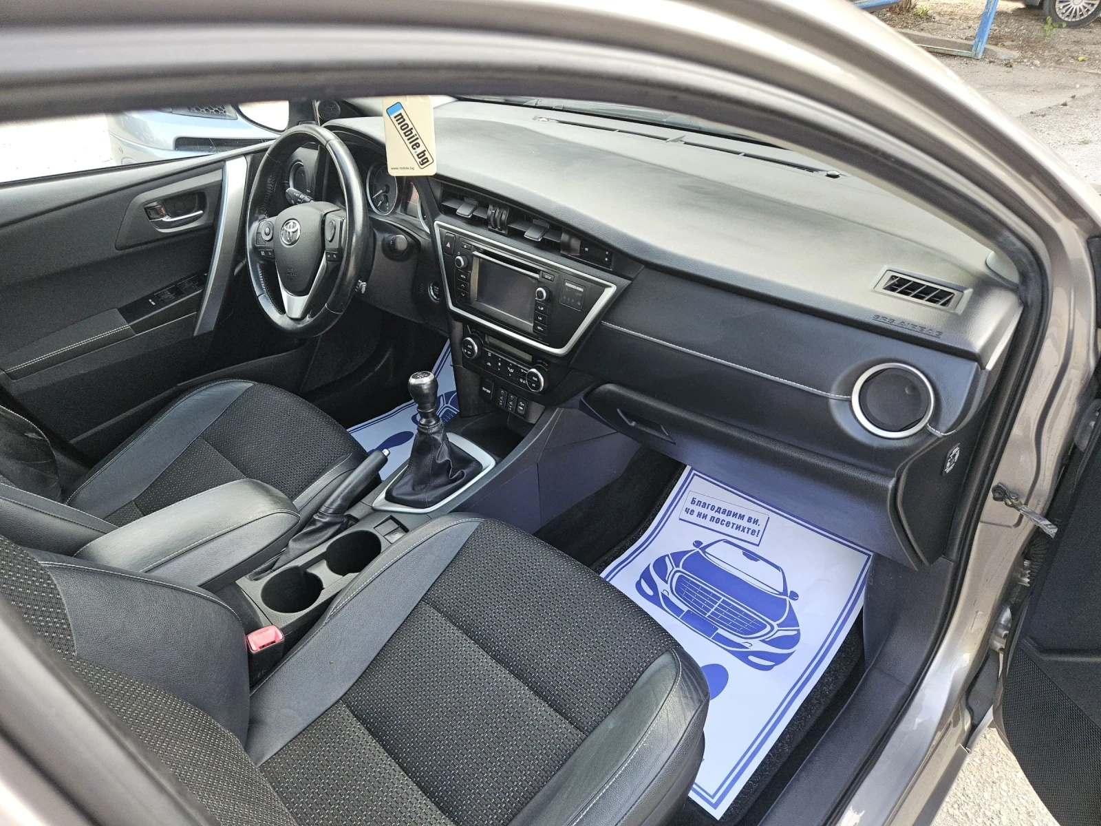 Toyota Auris 2.0 d4d --FULL, снимка 13 - Автомобили и джипове - 55315076