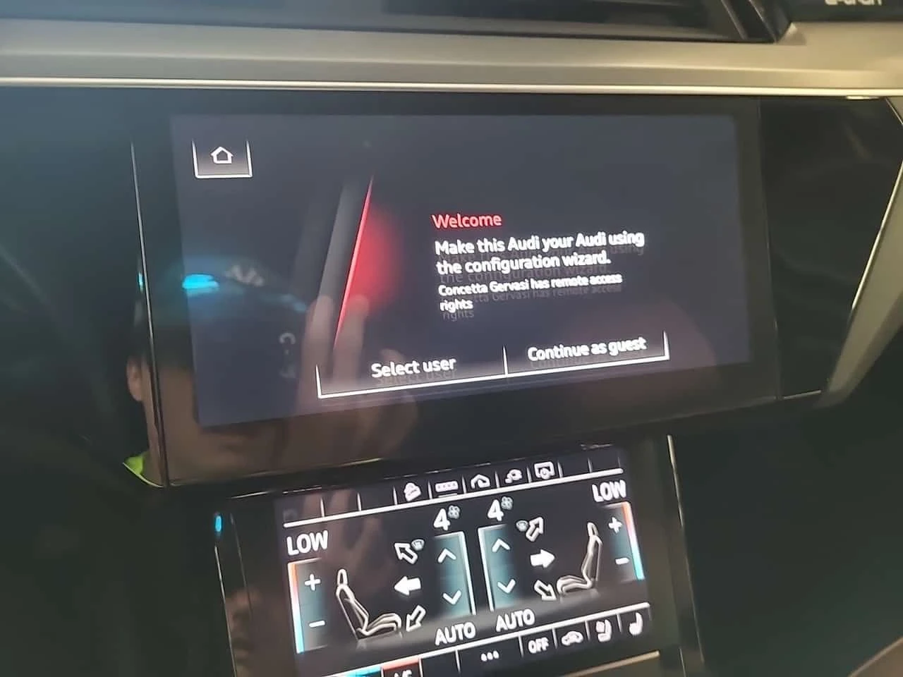 Audi E-Tron * PROGRESSIV * CARFAX * БЕЗ ПЪРВОНАЧАЛНА ВНОСКА, снимка 11 - Автомобили и джипове - 55403911