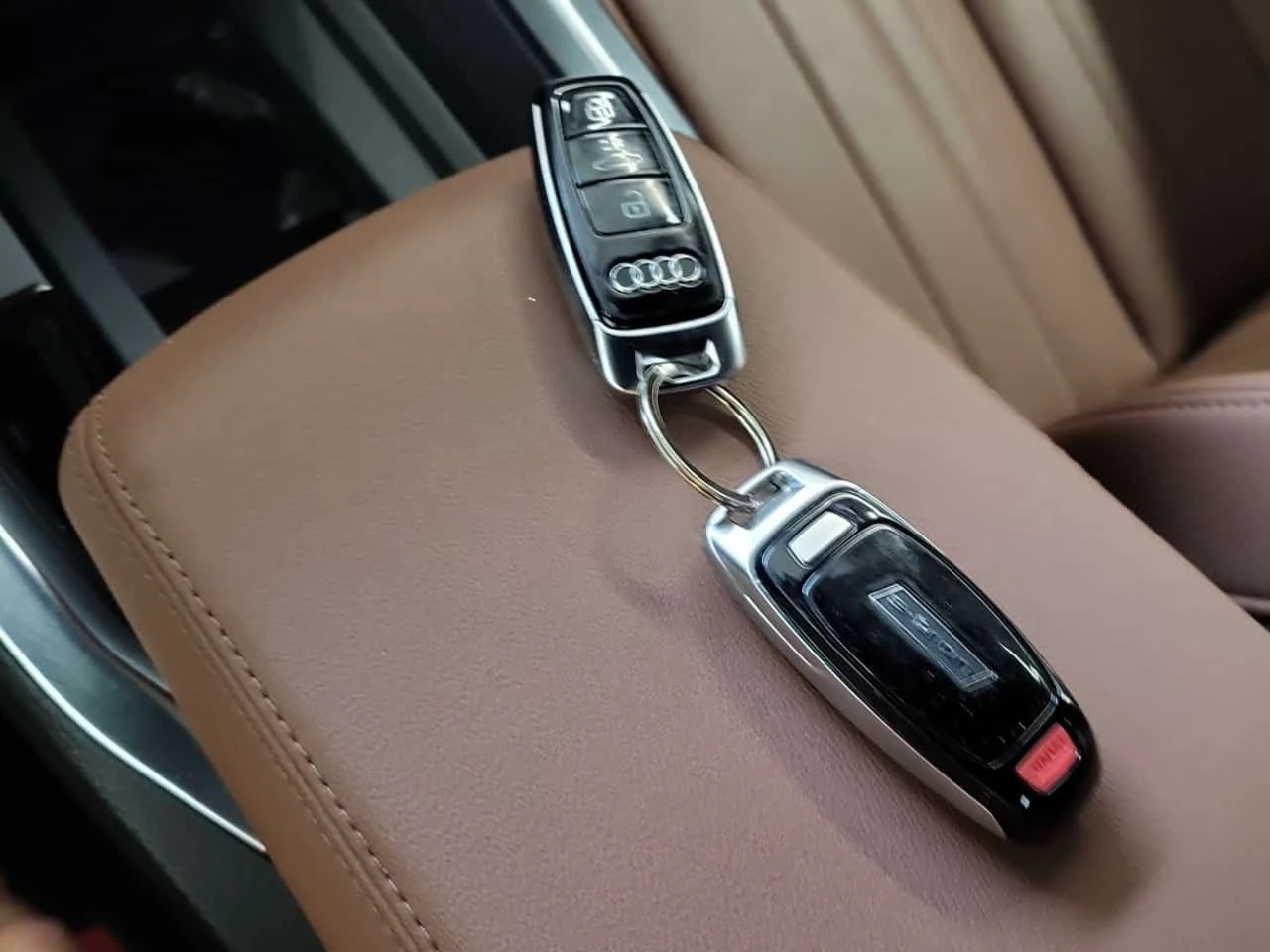 Audi E-Tron * PROGRESSIV * CARFAX * БЕЗ ПЪРВОНАЧАЛНА ВНОСКА, снимка 8 - Автомобили и джипове - 55403911