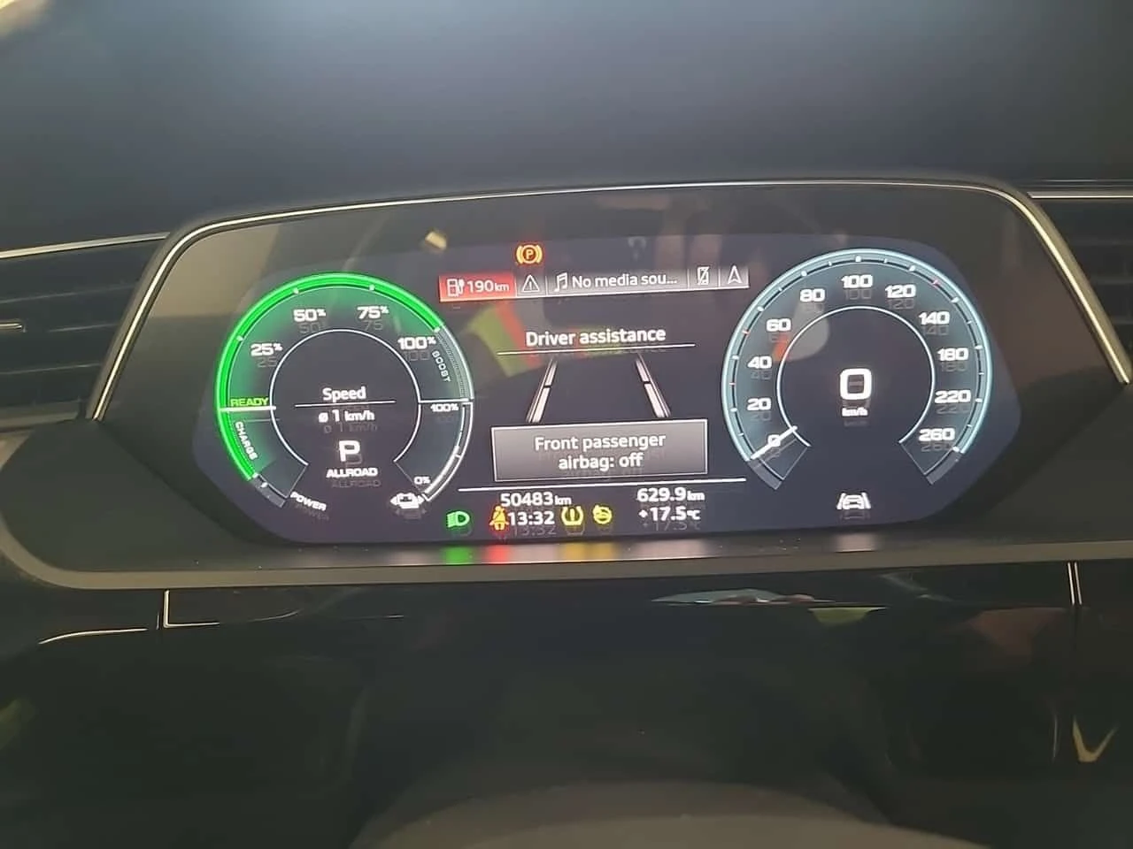 Audi E-Tron * PROGRESSIV * CARFAX * БЕЗ ПЪРВОНАЧАЛНА ВНОСКА, снимка 9 - Автомобили и джипове - 55403911