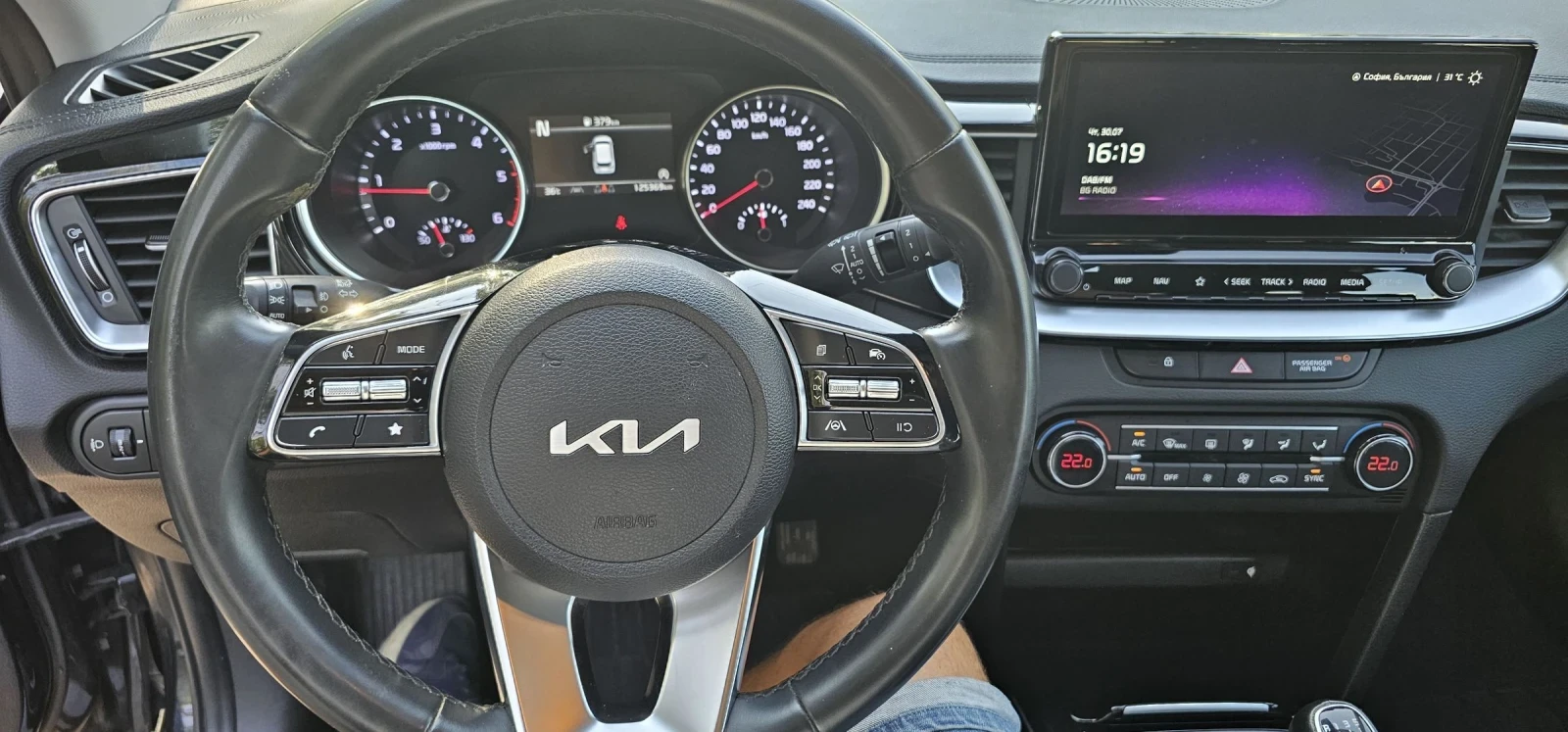 Kia Ceed 1.6 Нов Модел Нави Камера Белгия , снимка 14 - Автомобили и джипове - 55478256