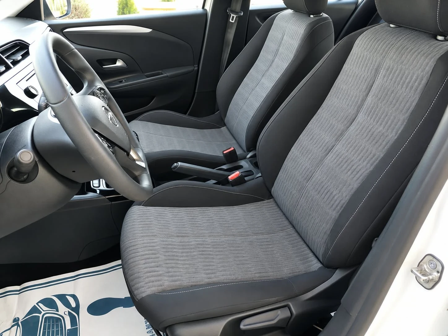 Opel Corsa 1.5 D  2020г 147 000km, снимка 15 - Автомобили и джипове - 56496770