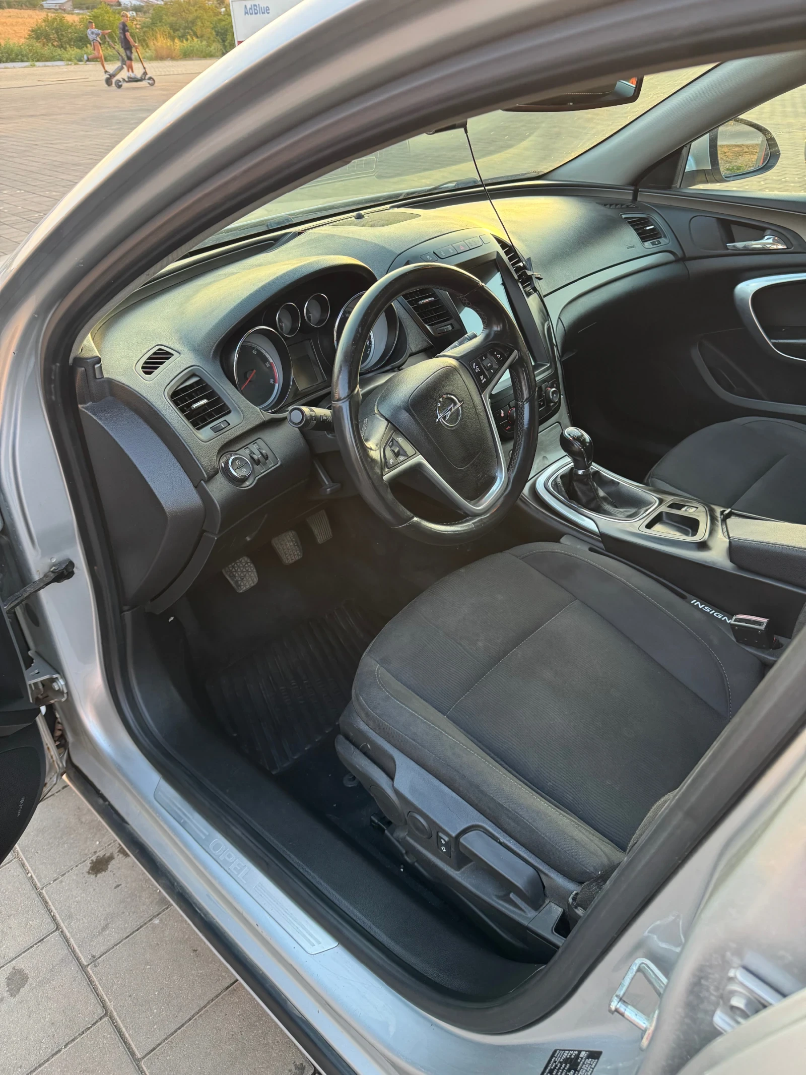 Opel Insignia, снимка 9 - Автомобили и джипове - 55891240