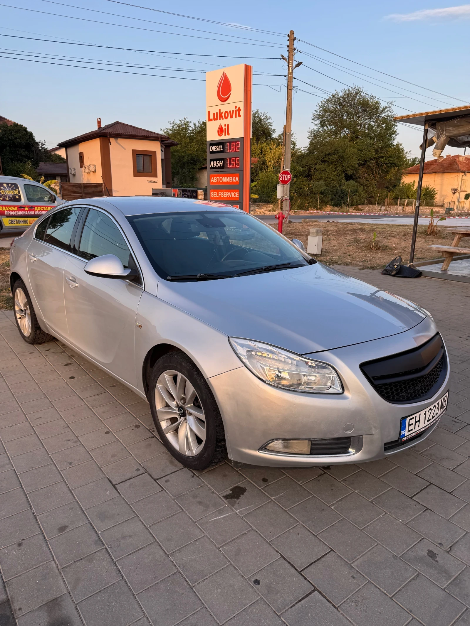Opel Insignia, снимка 8 - Автомобили и джипове - 55891240