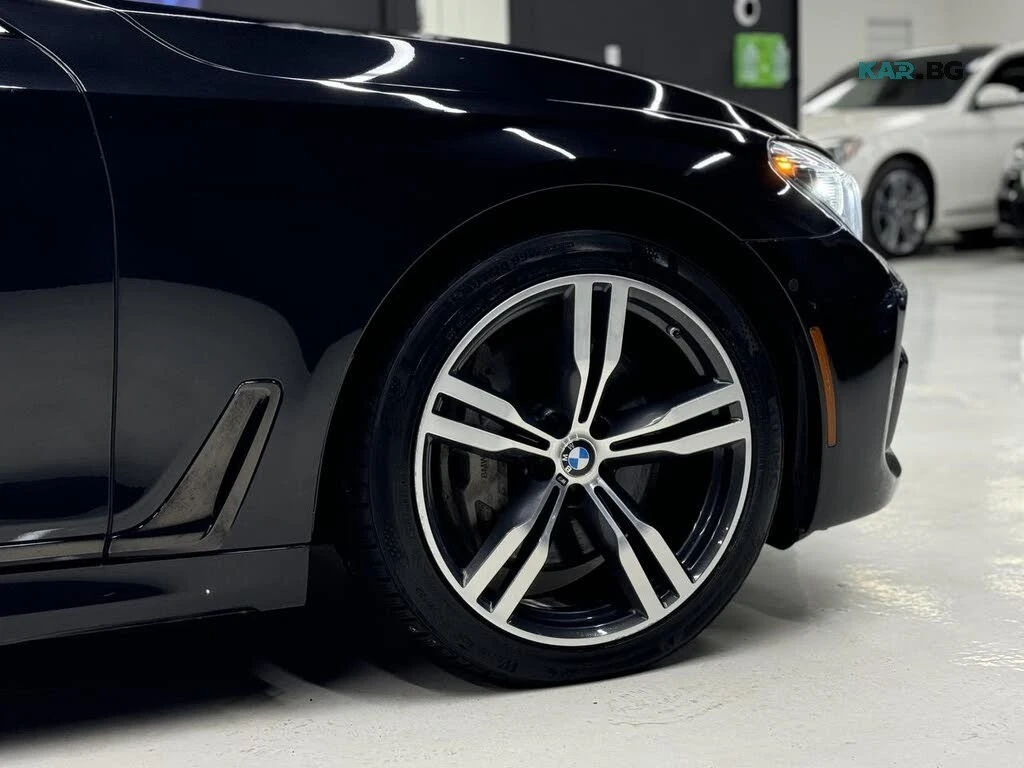 BMW 750 xDrive * 360-CAM * АвтоКредит * (ЦЕНА ДО БГ), снимка 5 - Автомобили и джипове - 55930807