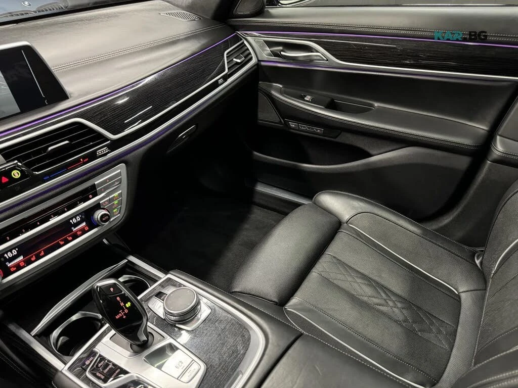 BMW 750 xDrive * 360-CAM * АвтоКредит * (ЦЕНА ДО БГ), снимка 14 - Автомобили и джипове - 55930807