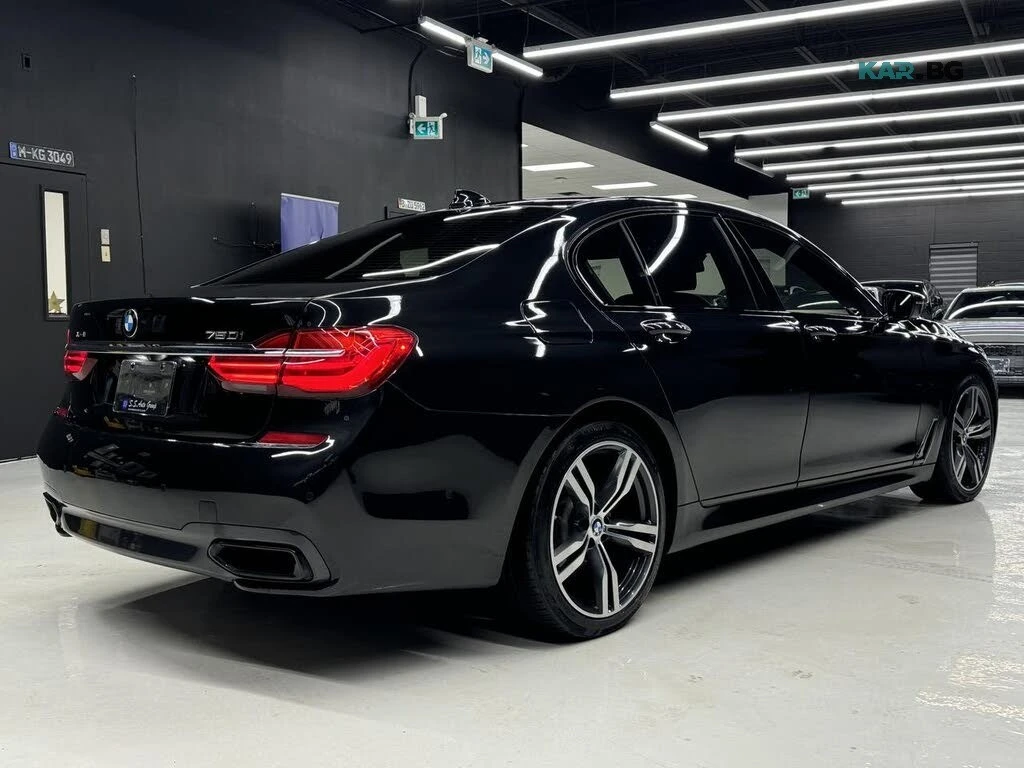 BMW 750 xDrive * 360-CAM * АвтоКредит * (ЦЕНА ДО БГ), снимка 3 - Автомобили и джипове - 55930807