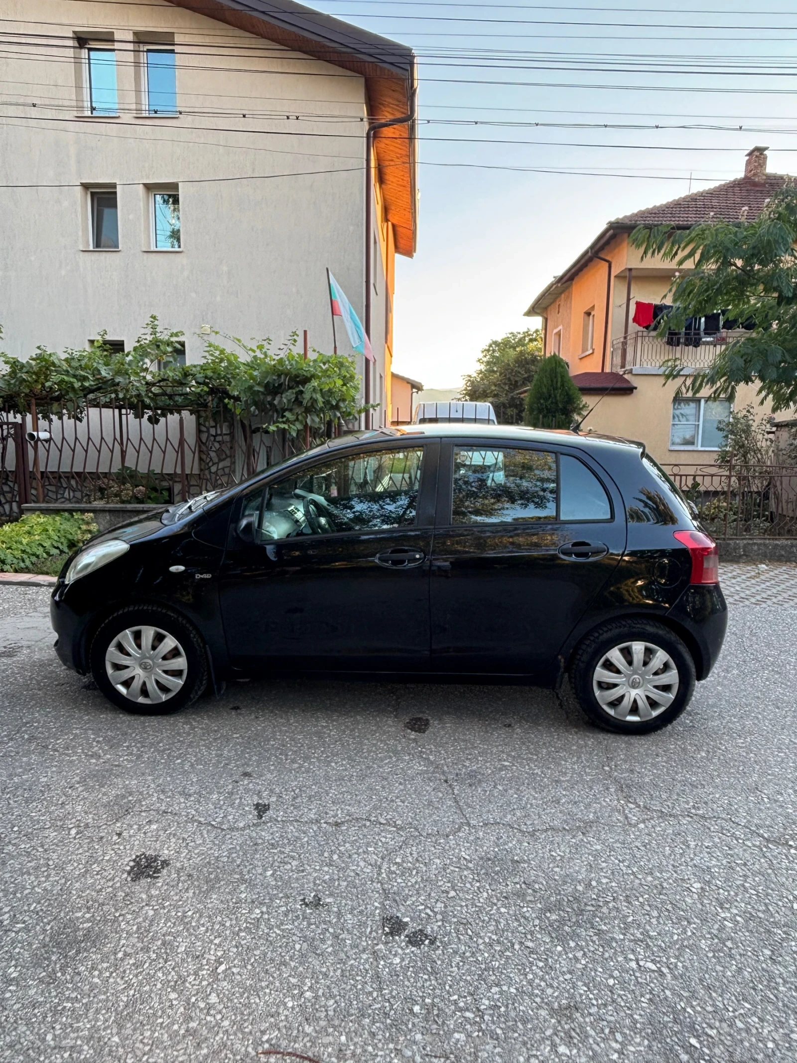 Toyota Yaris, снимка 9 - Автомобили и джипове - 55972703