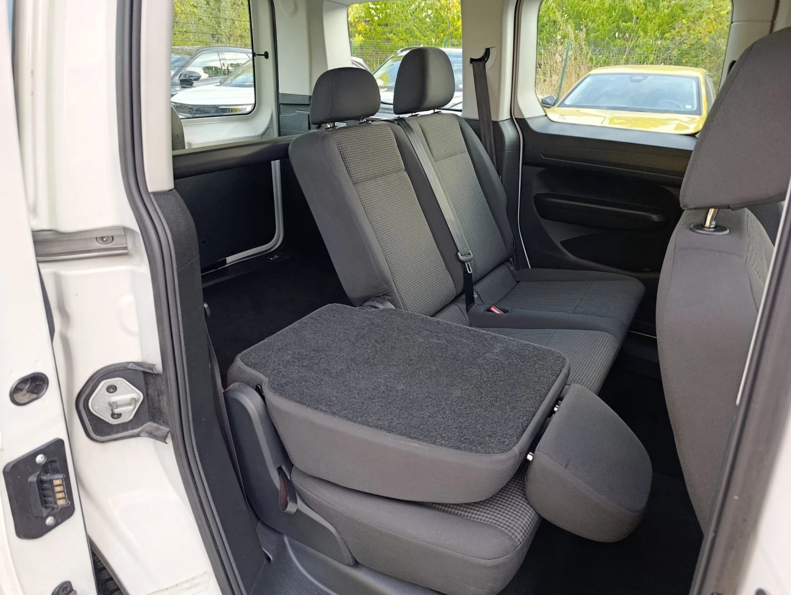 VW Caddy 2.0TDI 4+ 1 ������� �� �� | Mobile.bg � ����������� 11