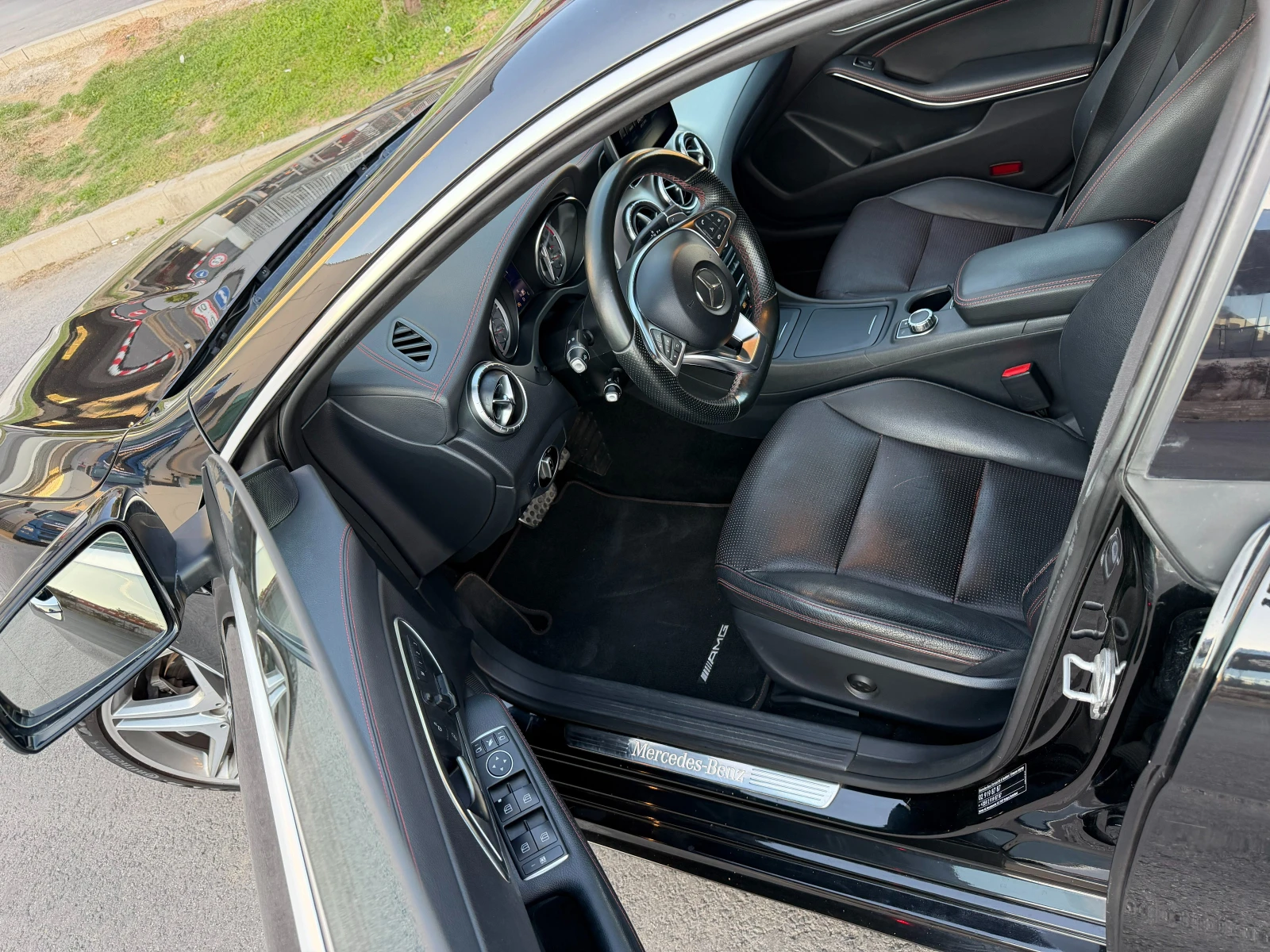 Mercedes-Benz CLA 250, снимка 10 - Автомобили и джипове - 56377157