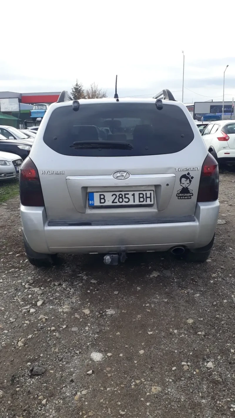 Hyundai Tucson 2.0 i Gaz 4x4, снимка 3 - Автомобили и джипове - 48248795