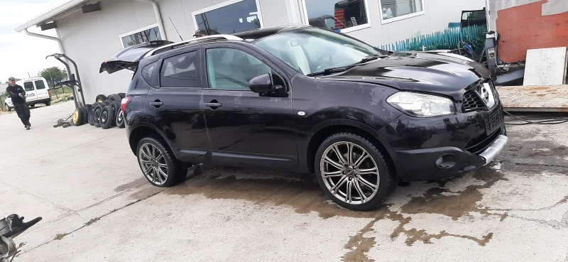 Nissan Qashqai 2.0 dci, снимка 2 - Автомобили и джипове - 50337153