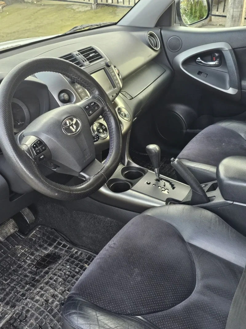 Toyota Rav4 4x4, снимка 17 - Автомобили и джипове - 52561351