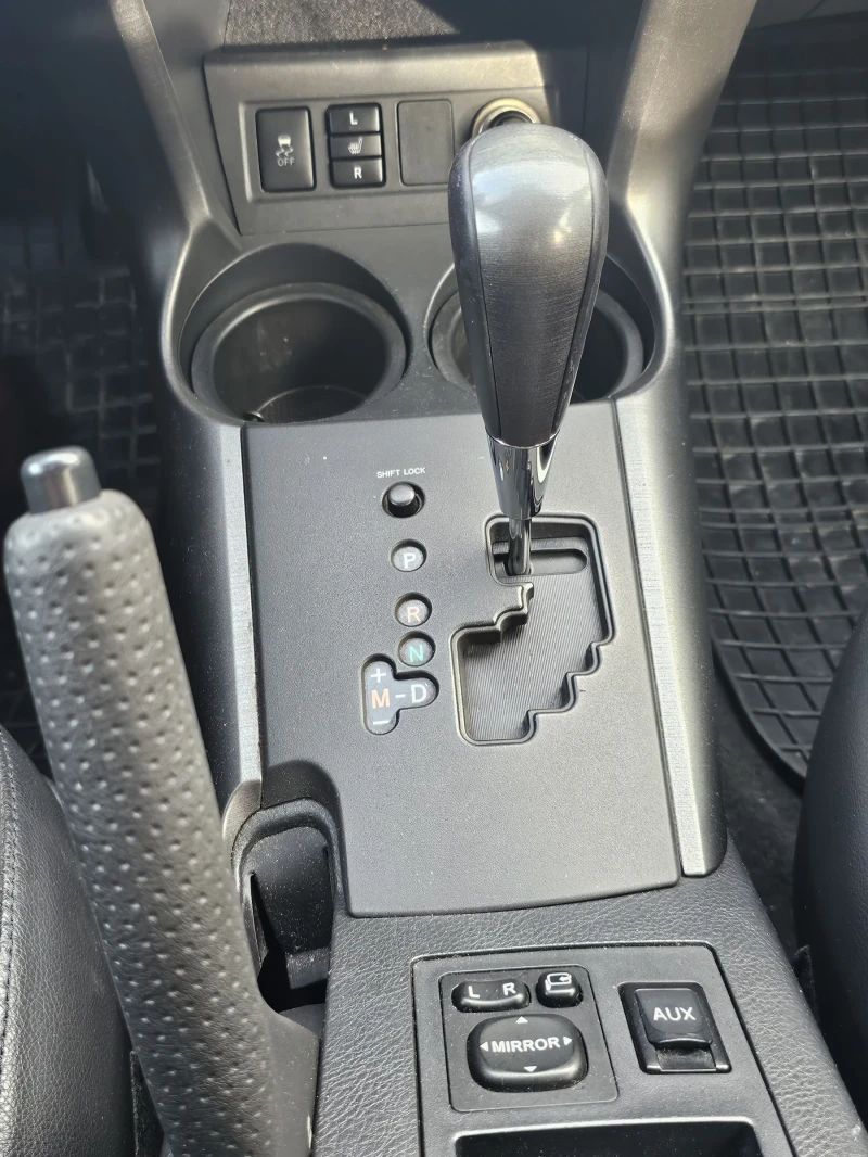 Toyota Rav4 4x4, снимка 11 - Автомобили и джипове - 52561351
