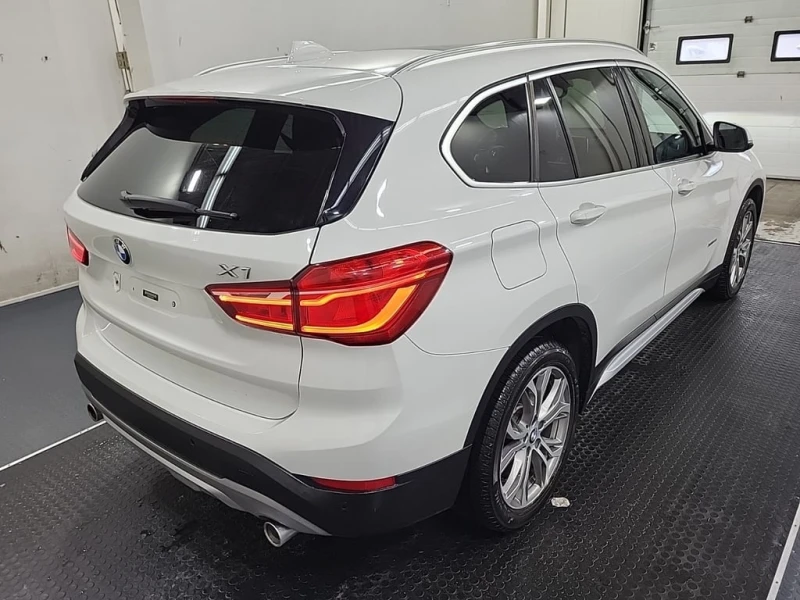 BMW X1 * xDrive28i * CARFAX * БЕЗ ПЪРВОНАЧАЛНА ВНОСКА, снимка 17 - Автомобили и джипове - 52950376