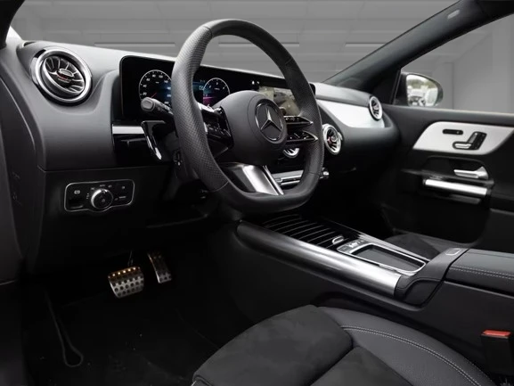 Mercedes-Benz GLA 220 d 4Matic = AMG Line = Advanced Plus Гаранция, снимка 5 - Автомобили и джипове - 55324970