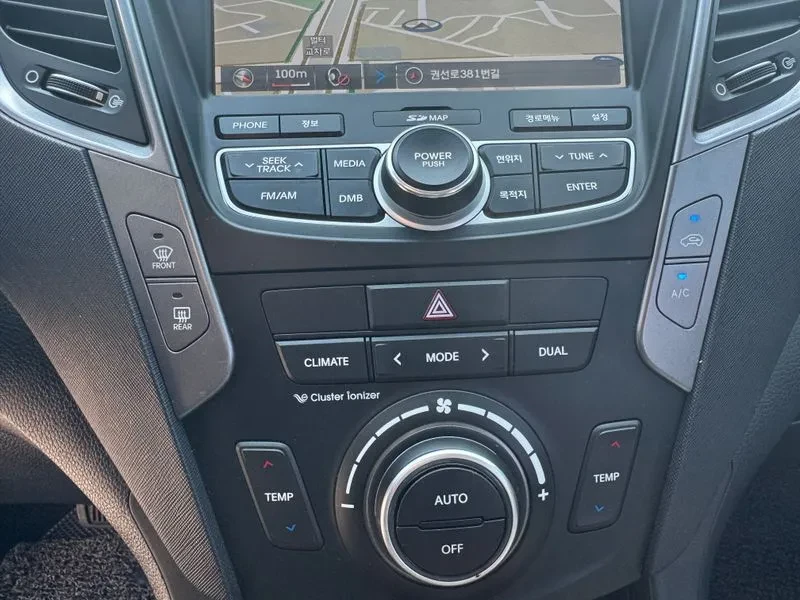 Hyundai Santa fe 2.0 CRDi 4WD - САМО 30% АВАНС, снимка 5 - Автомобили и джипове - 56159117