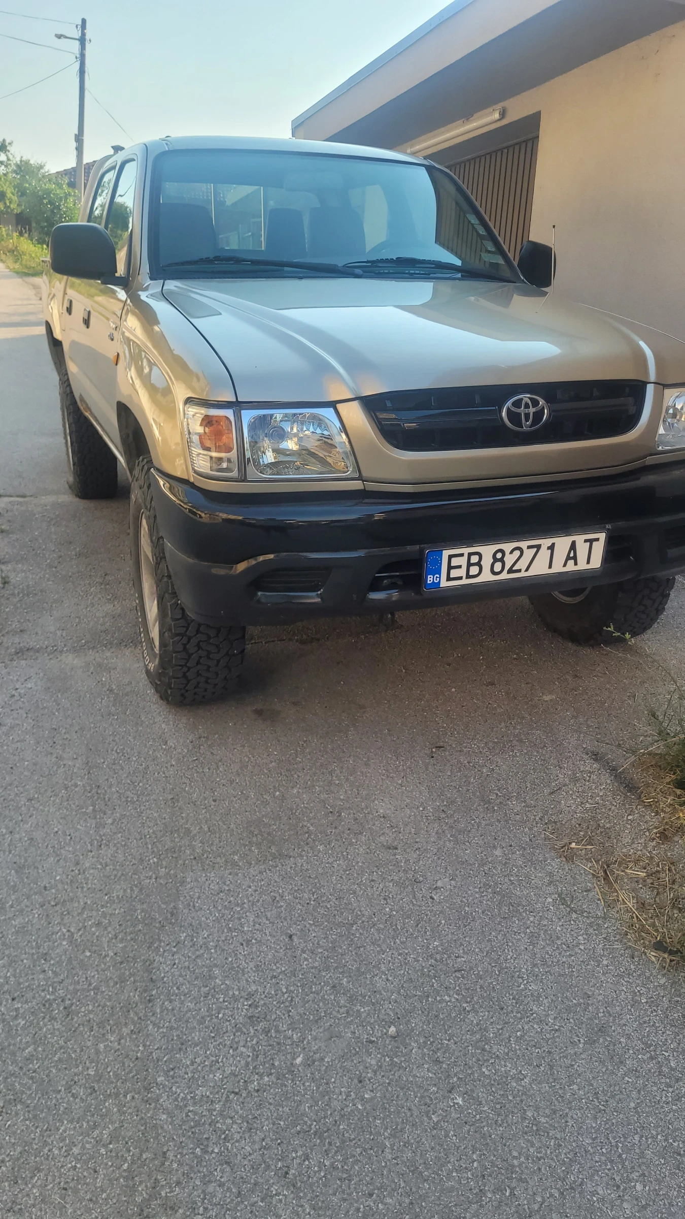 Toyota Hilux Пикап - изображение 2